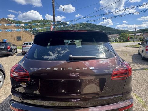 Used 2016 Porsche Cayenne S AWD/4WD image 3