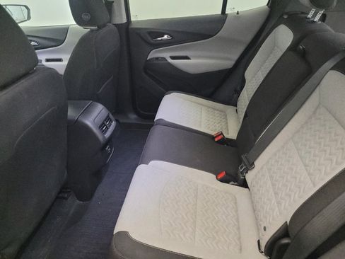 Used 2022 Chevrolet Equinox LT w/ Driver Convenience Package image 18