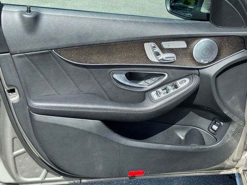 Used 2020 Mercedes-Benz C 300 4MATIC Sedan image 11