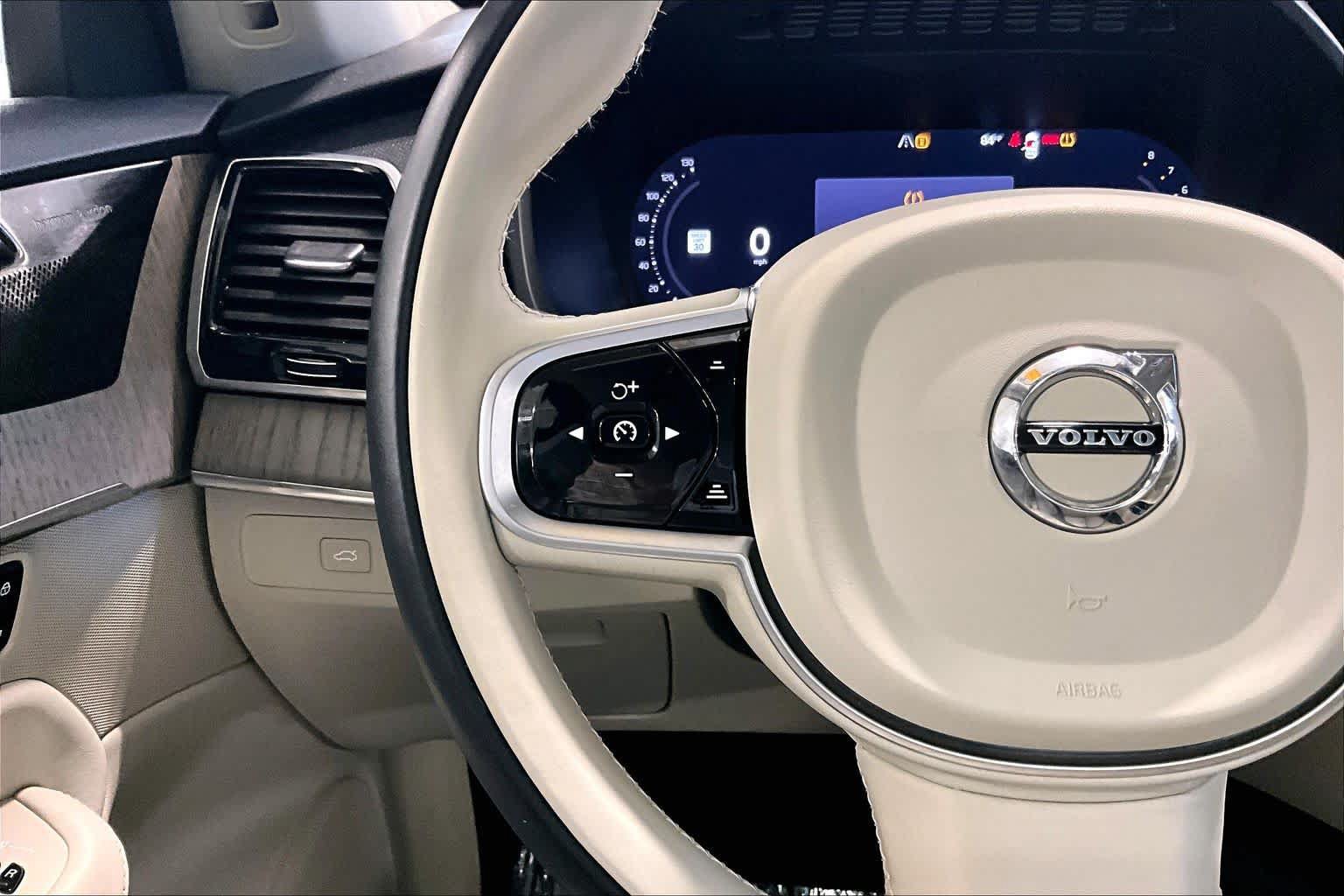 Used 2024 Volvo XC90 B6 Plus w/ Protection Package AWD/4WD image 23