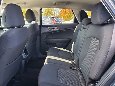 Used 2024 Kia Sportage LX image 22