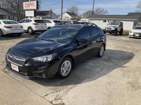 Used 2017 Subaru Impreza 2.0i Premium image 7