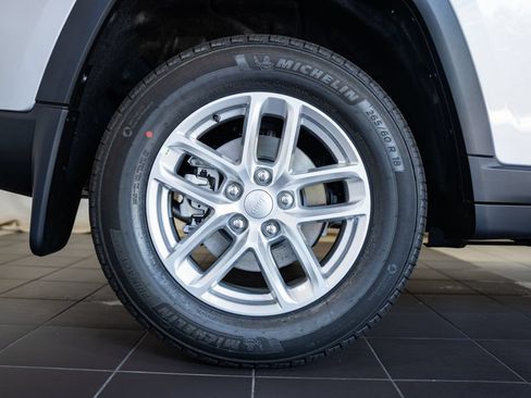 New 2026 Jeep Grand Cherokee Laredo X AWD/4WD image 20