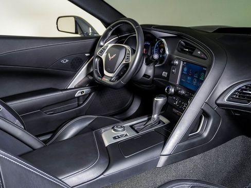 Used 2017 Chevrolet Corvette Z06 w/ Battery Protection Package image 17