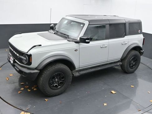 Used 2021 Ford Bronco Wildtrak image 41