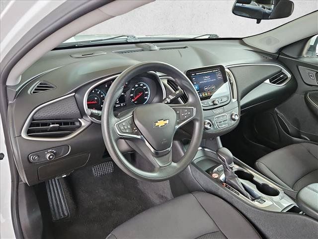 Certified 2025 Chevrolet Malibu LT FWD image 10