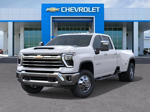 New 2026 Chevrolet Silverado 3500 LTZ w/ LTZ Plus Package AWD/4WD image 6