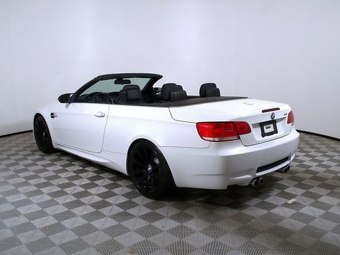 Used 2010 BMW M3 Convertible RWD image 9