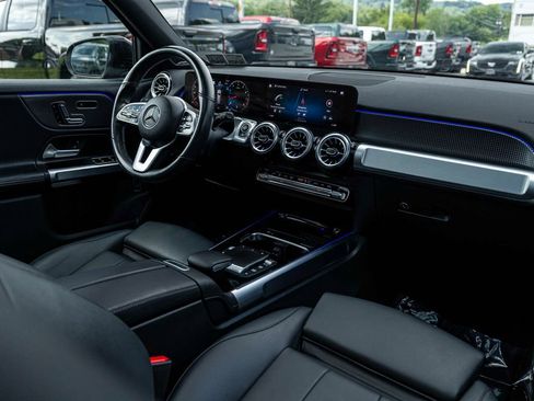 Used 2023 Mercedes-Benz GLB 250 4MATIC w/ Premium Package image 33