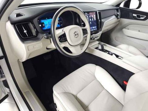 Used 2024 Volvo XC60 B5 Core w/ Protection Package Premier image 18