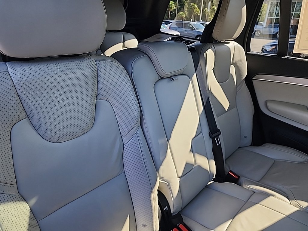 Used 2020 Volvo XC90 T6 R-Design w/ Protection Package Premier AWD/4WD image 18
