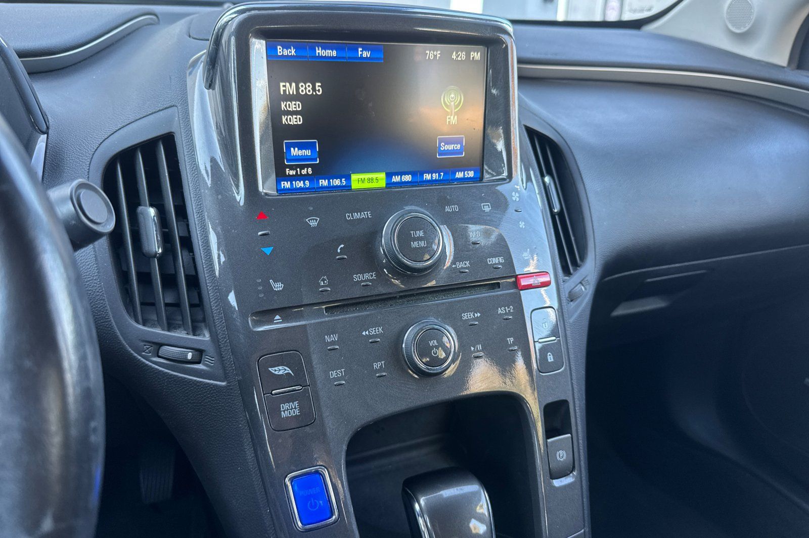 Used 2015 Chevrolet Volt Premium w/ Premium Trim Package FWD image 28