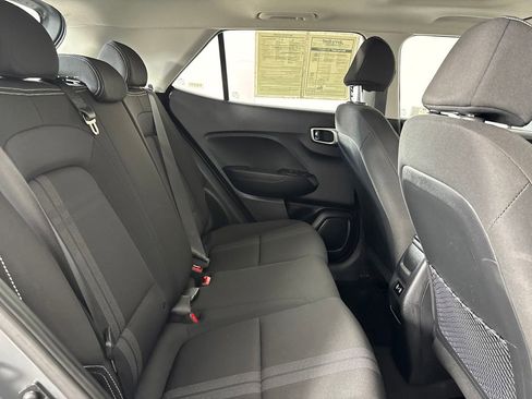 Used 2025 Hyundai Venue SEL FWD image 27
