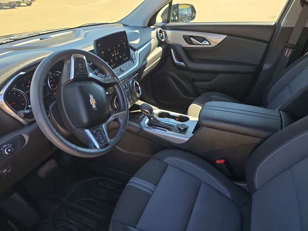 Used 2024 Chevrolet Blazer LT w/ Convenience Package FWD image 13