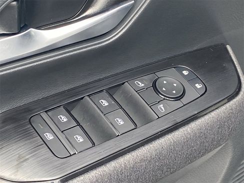 New 2026 Nissan Kicks SV image 15