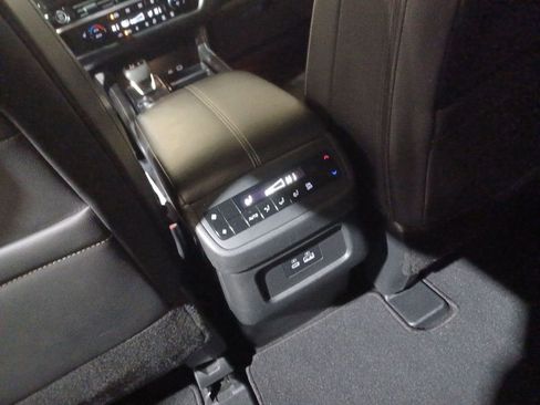 Used 2024 Nissan Pathfinder SL image 22