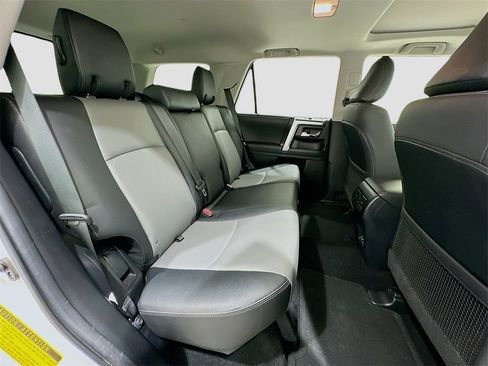 Used 2022 Toyota 4Runner SR5 Premium image 29