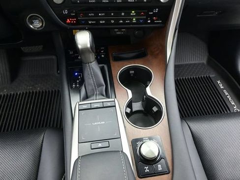 Used 2022 Lexus RX 350L Premium w/ Premium Package AWD/4WD image 8