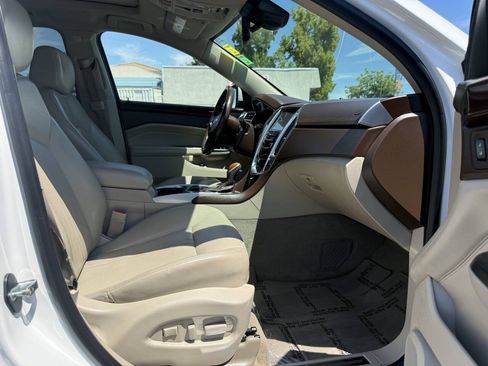 Used 2016 Cadillac SRX Luxury w/ Driver Awareness Package FWD image 13