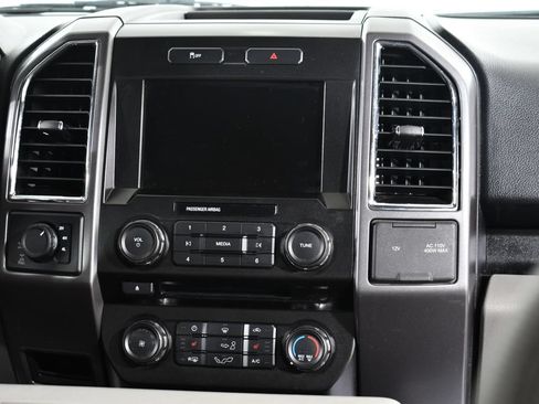 Used 2015 Ford F150 XLT w/ Equipment Group 302A Luxury AWD/4WD image 9