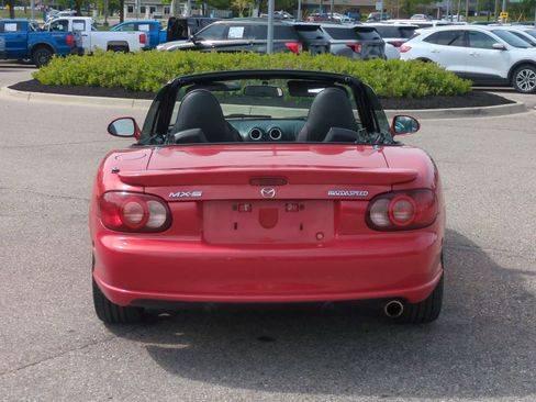 Used 2004 MAZDA MX-5 Miata MAZDASPEED w/ Grand Touring Pkg RWD image 7