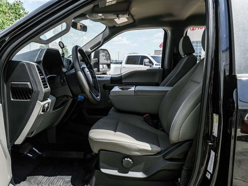 Used 2021 Ford F250 XL w/ STX Appearance Package AWD/4WD image 4