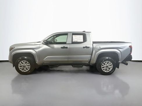 Certified 2024 Toyota Tacoma SR AWD/4WD image 4
