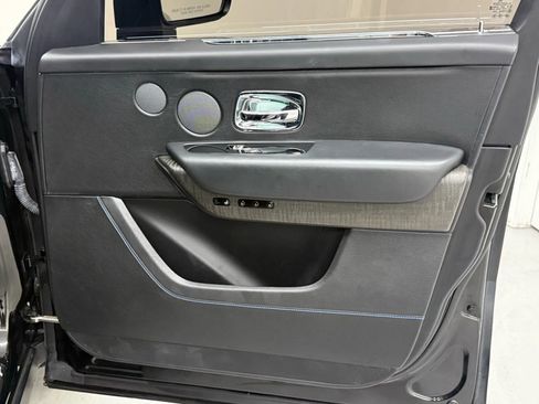Used 2019 Rolls-Royce Cullinan image 12