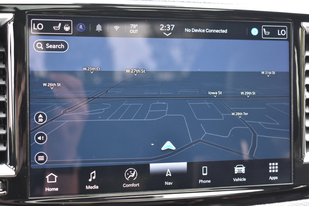 Used 2025 Chrysler Pacifica Limited FWD image 24