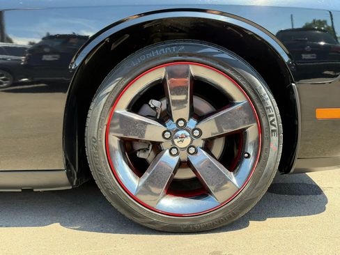 Used 2012 Dodge Challenger SXT RWD image 20