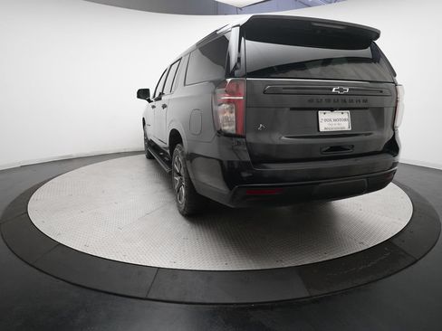 Used 2023 Chevrolet Suburban Z71 w/ Luxury Package AWD/4WD image 34