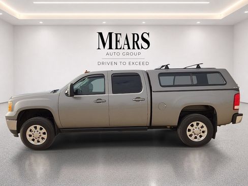 Used 2013 GMC Sierra 2500 SLT AWD/4WD image 2