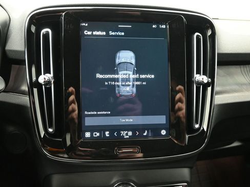 Used 2023 Volvo XC40 Recharge Ultimate image 13