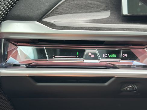 New 2026 BMW 740i RWD image 28