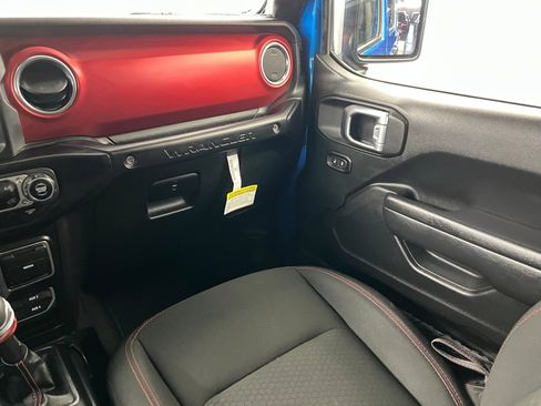 Used 2022 Jeep Wrangler Unlimited Rubicon w/ LED Lighting Group image 12