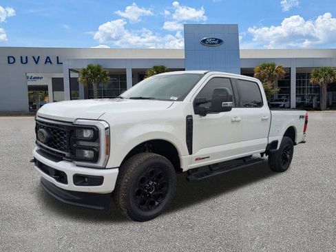 New 2026 Ford F250 Lariat w/ Black Appearance Package AWD/4WD image 8