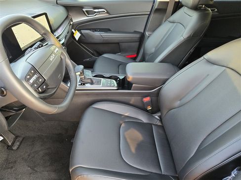 New 2026 Kia Sportage SX image 9