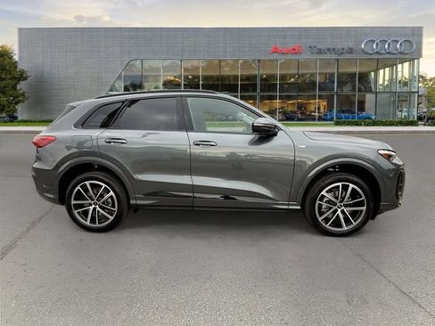 New 2026 Audi Q5 Premium AWD/4WD image 2