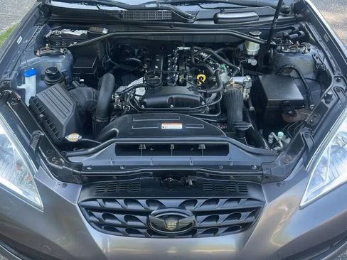 Used 2011 Hyundai Genesis 2.0T image 11