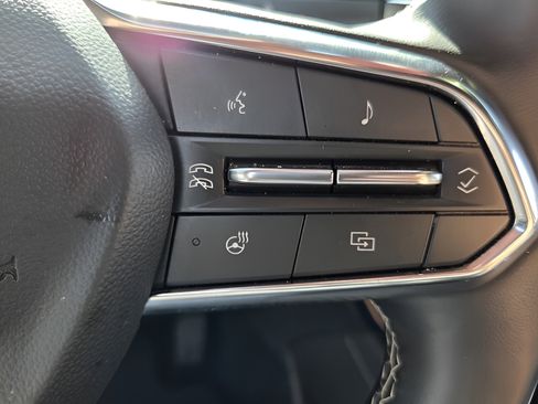 Used 2025 Chevrolet Traverse LT AWD/4WD image 25