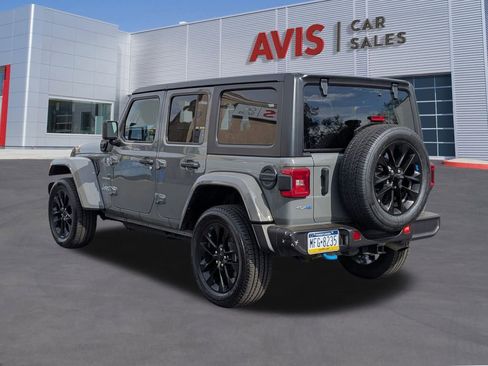 Used 2023 Jeep Wrangler Unlimited Sahara image 7