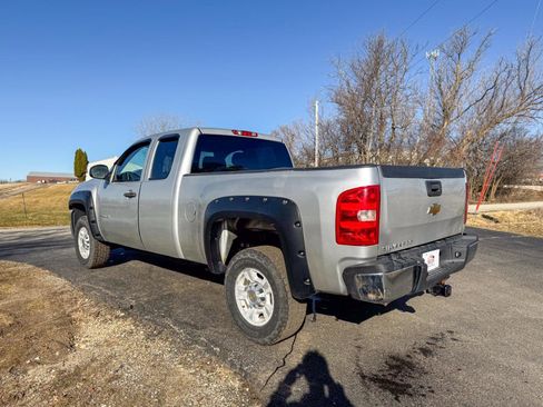 Used 2010 Chevrolet Silverado 2500 LT w/ Interior Plus Package image 5
