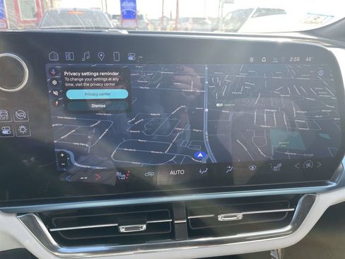 Used 2025 Chevrolet Equinox EV LT image 17