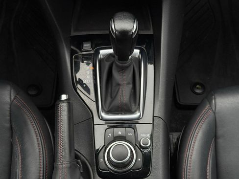 Used 2016 MAZDA MAZDA3 s Touring image 23