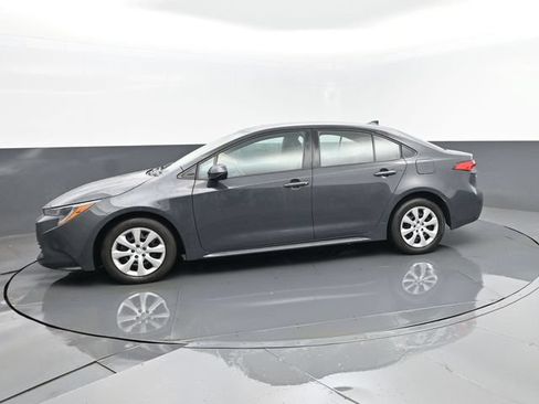 Used 2024 Toyota Corolla LE FWD image 5