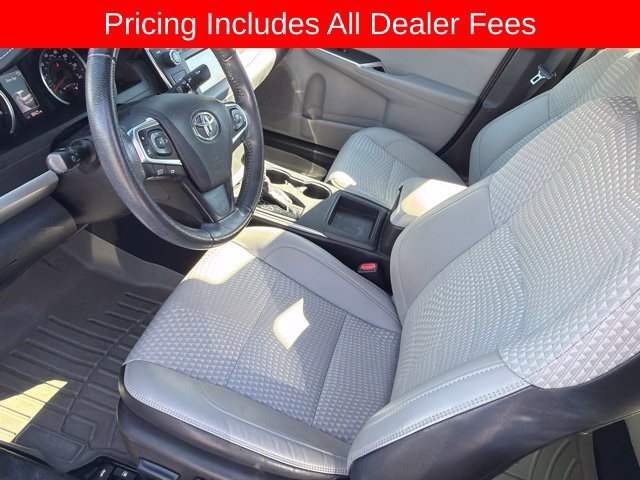 Used 2015 Toyota Camry SE FWD image 11