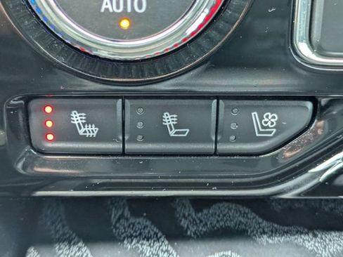 Used 2022 GMC Yukon Denali AWD/4WD image 25