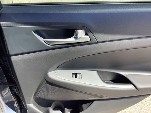 Used 2021 Hyundai Tucson Value FWD image 15
