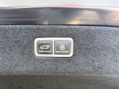 Certified 2023 Genesis G90 3.5T image 10