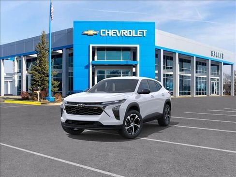 New 2026 Chevrolet Trax RS w/ Driver Confidence Package image 8